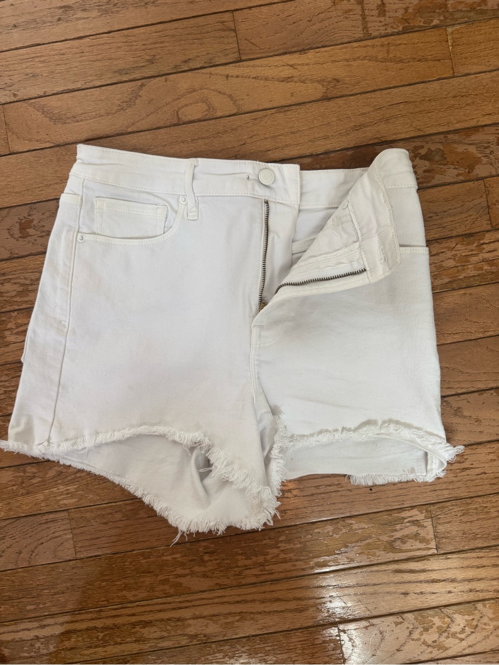 Good American Raw Hem White Denim Shorts Size 6/28